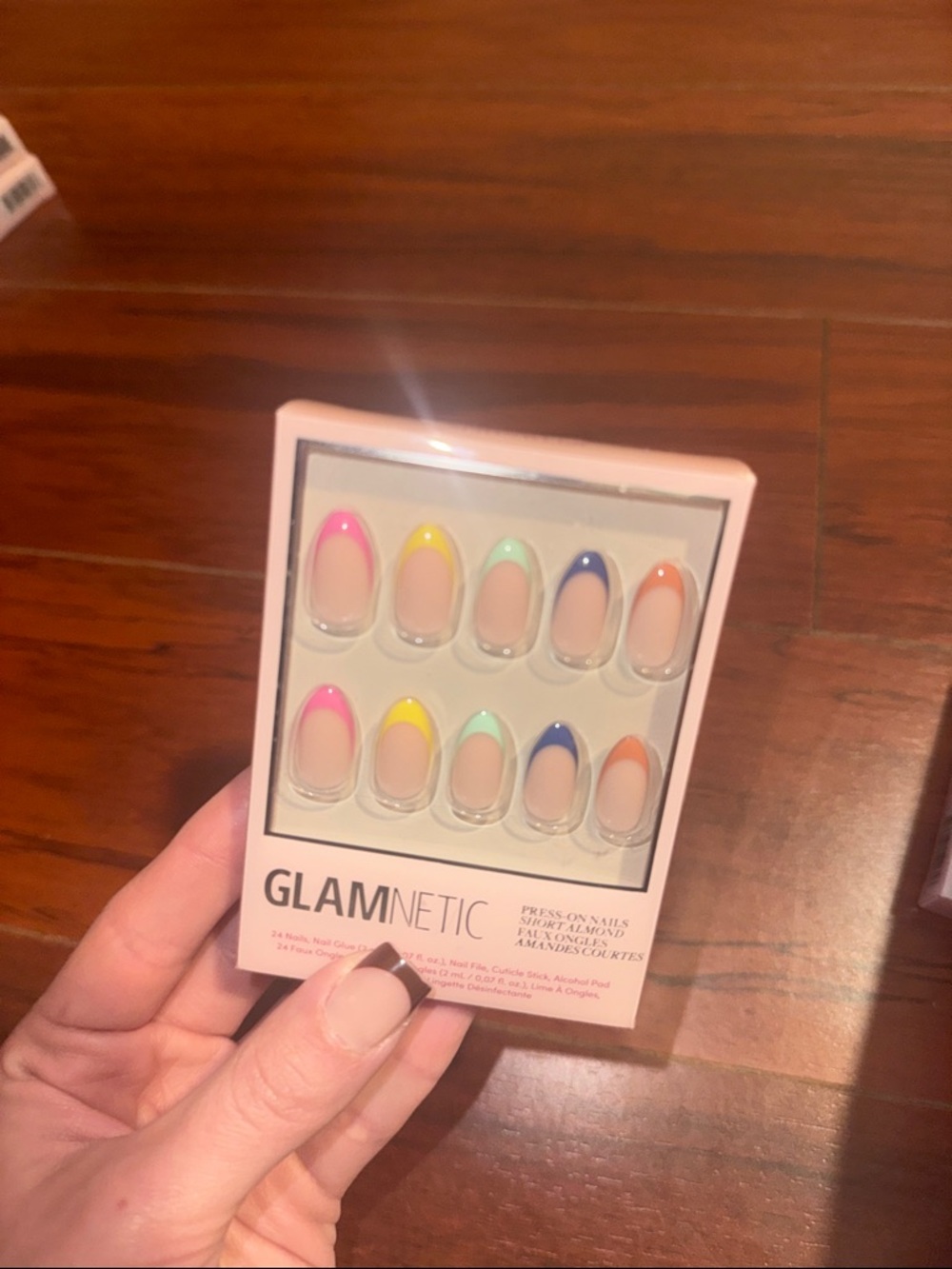 NIB GLAMNETIC nails - Picture 5 of 5